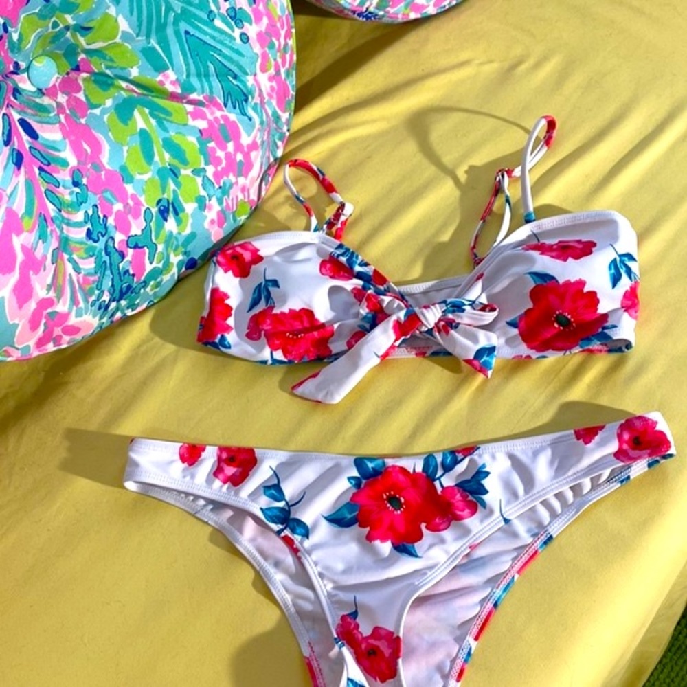 Three piece bikini & shorts swim set - Picture 2 of 5
